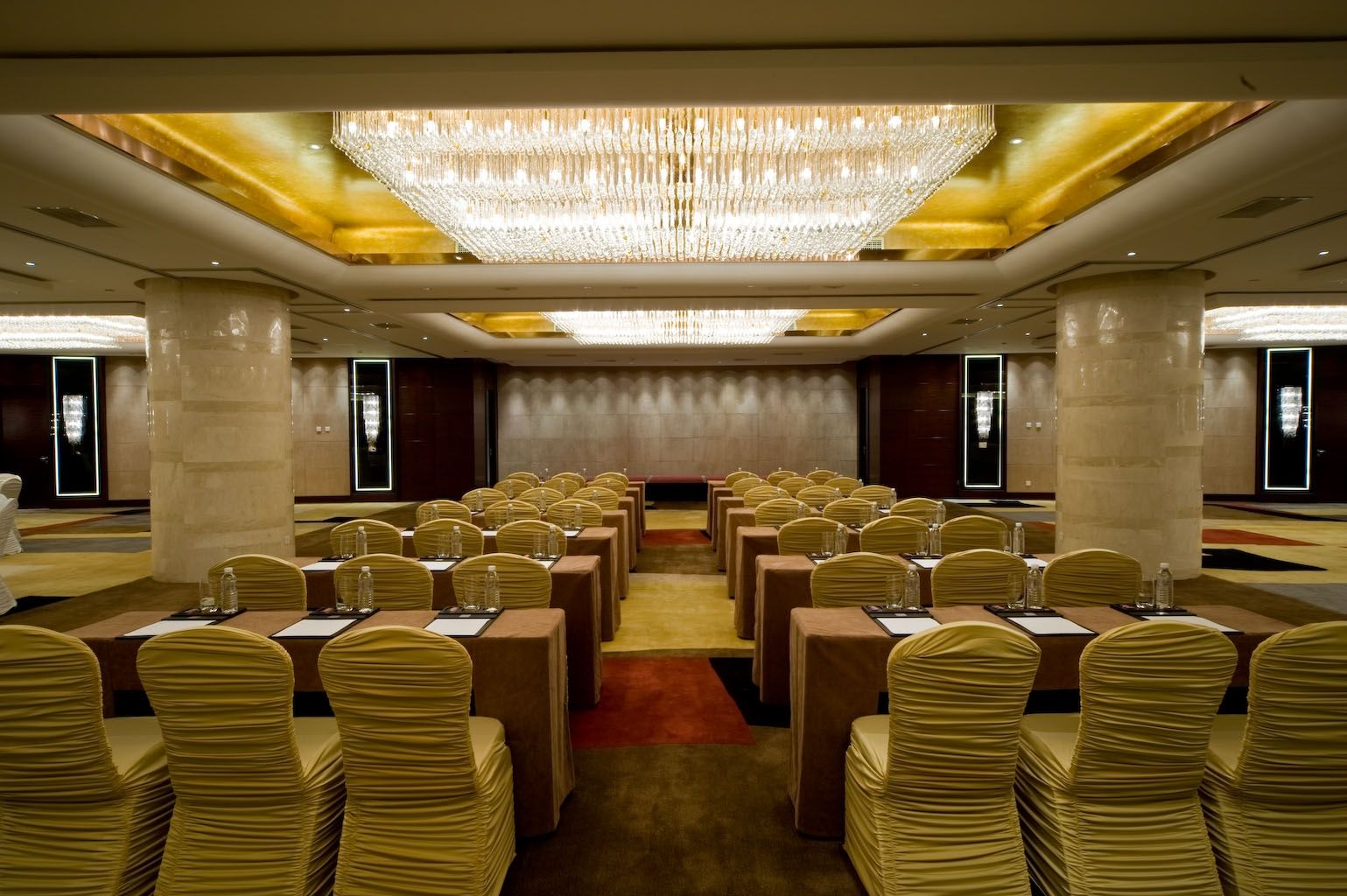 Doubletree By Hilton Shanghai Jing'An Exterior photo