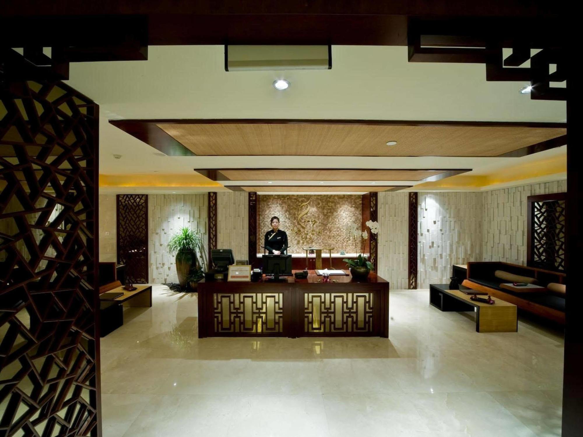 Doubletree By Hilton Shanghai Jing'An Exterior photo